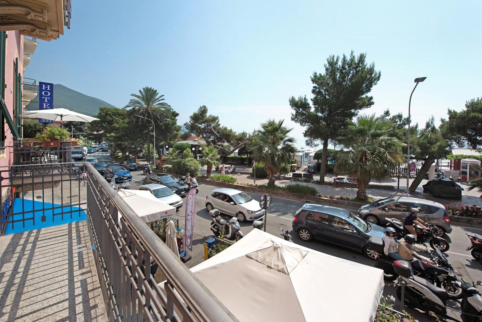 La Finestra Sul Mare Lejlighed Arenzano Eksteriør billede